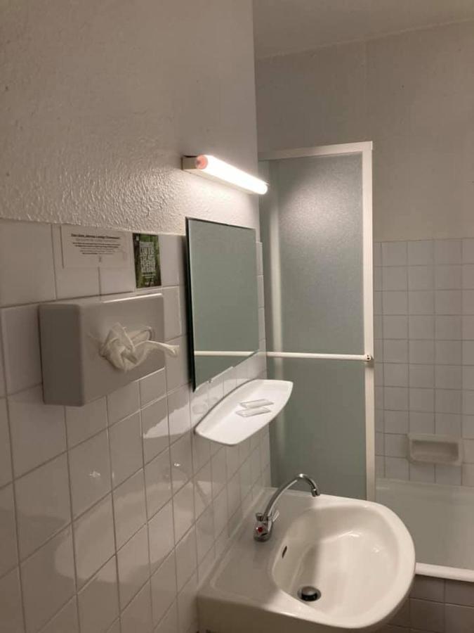 Logis Hotel Restaurant Des Voyageurs Le Malzieu-Ville Екстериор снимка
