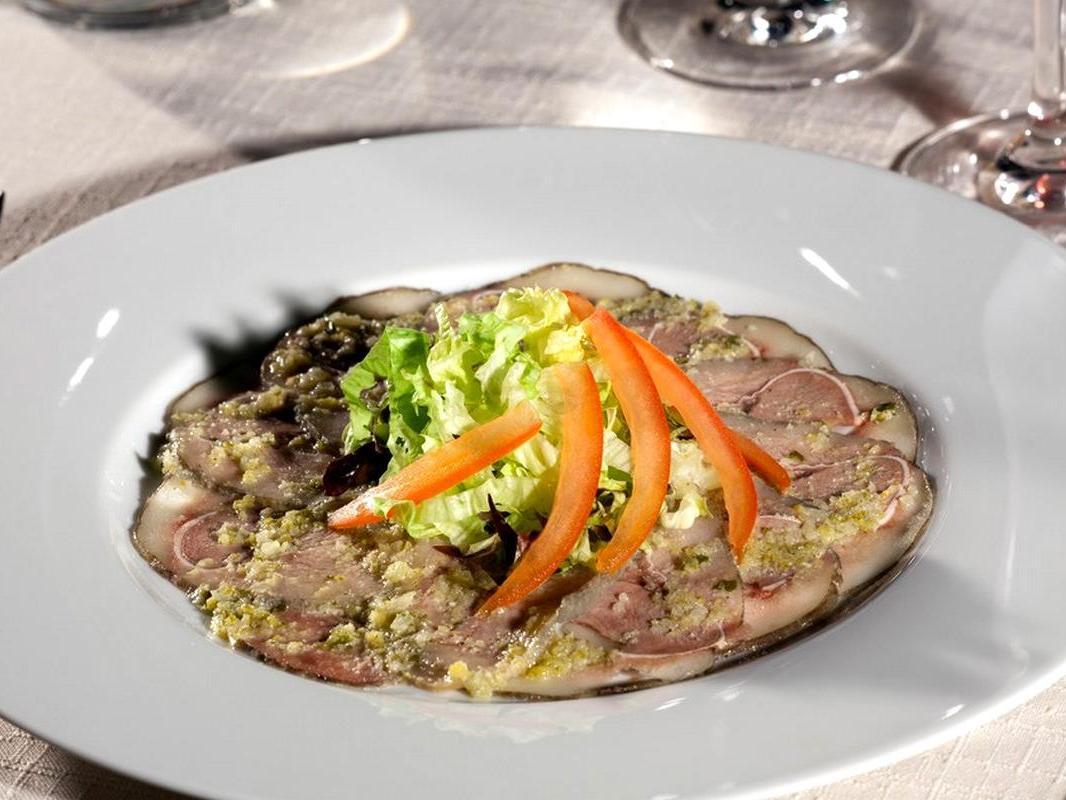 Logis Hotel Restaurant Des Voyageurs Le Malzieu-Ville Екстериор снимка