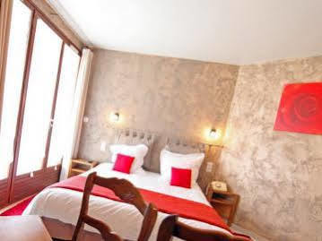 Logis Hotel Restaurant Des Voyageurs Le Malzieu-Ville Екстериор снимка